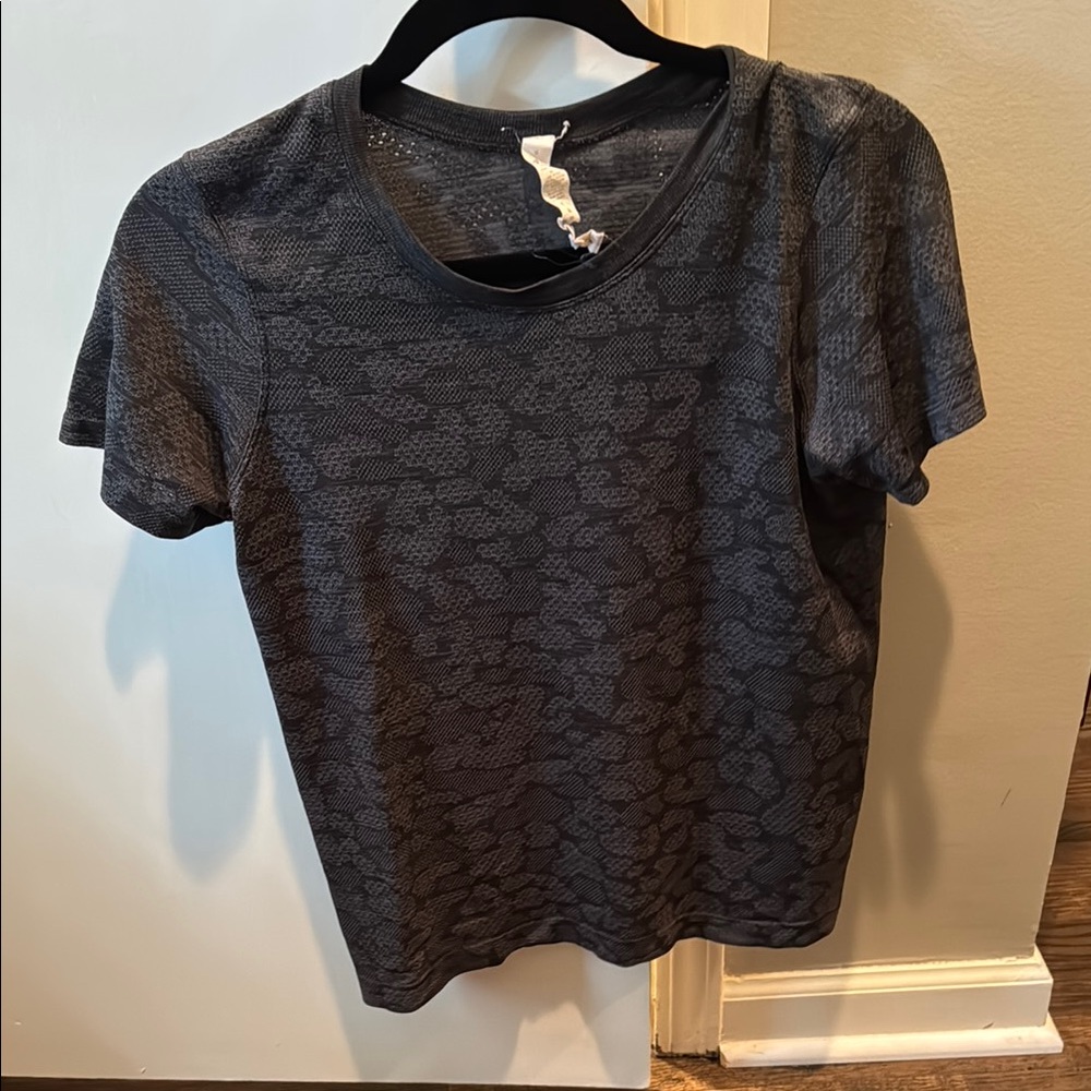 Lululemon Short Sleeve Tee